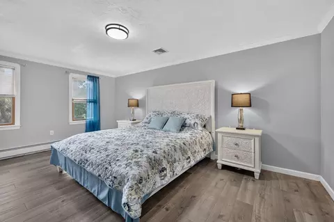 Bedroom - 8 Marks Way, Sutton, MA 01590 photo 5 of 6