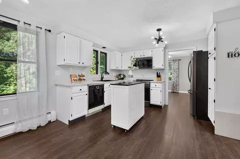 Kitchen - 8 Marks Way, Sutton, MA 01590 photo 1 of 5
