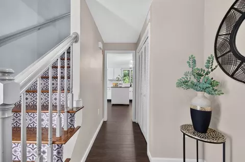 Entry Way - 8 Marks Way, Sutton, MA 01590 photo 2 of 6