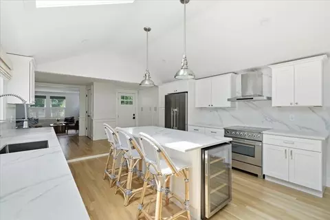 19 Planters Field Ln, Hingham, MA 02043 photo 2