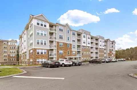 280 Martins Lndg #104, North Reading, MA 01864