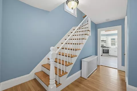 Entry Way - 210 Pleasant St, Marblehead, MA 01945 photo 1 of 2