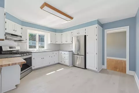 Kitchen - 210 Pleasant St, Marblehead, MA 01945 photo 2 of 5