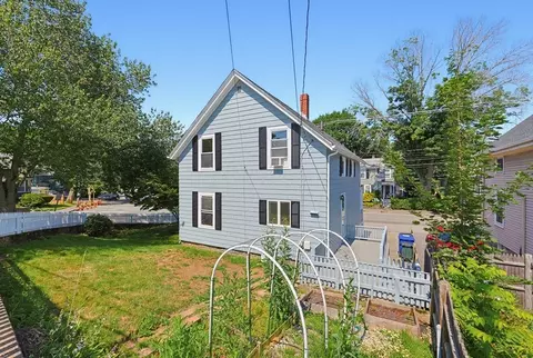 Exterior - 210 Pleasant St, Marblehead, MA 01945 photo 14 of 14