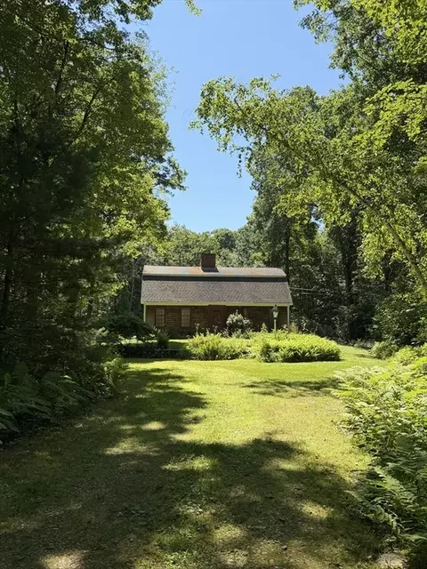 16 Flint Rd, Oakham, MA 01068