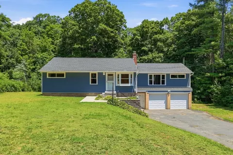 983 Rindge Rd, Fitchburg, MA 01420