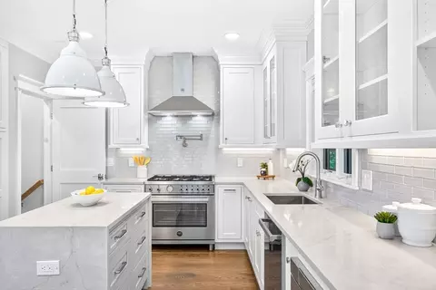 Kitchen - 101 Sumner Rd #1, Brookline, MA 02445 photo 2 of 4