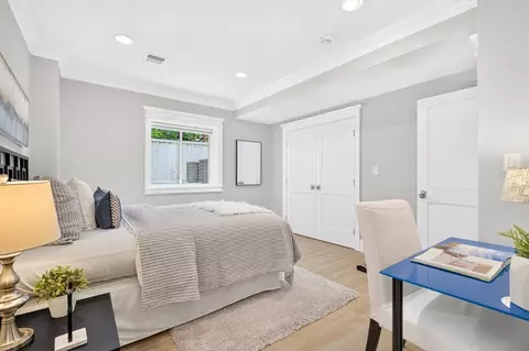 Bedroom - 101 Sumner Rd #1, Brookline, MA 02445 photo 3 of 5