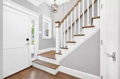 Entry Way - 101 Sumner Rd #1, Brookline, MA 02445 photo 4 of 5