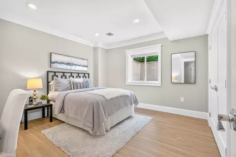 Bedroom - 101 Sumner Rd #1, Brookline, MA 02445 photo 2 of 5