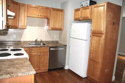 Kitchen - 75 Nicholas Rd #G, Framingham, MA 01701 photo 2 of 2