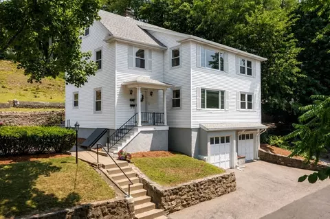 28 Hudson St, Watertown, MA 02472