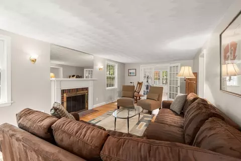 4 Park Ave, Dover, MA 02030 photo 3