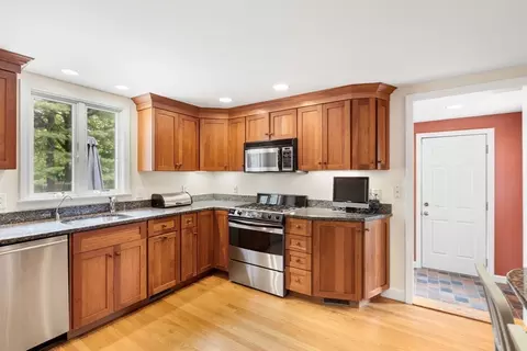 4 Park Ave, Dover, MA 02030 photo 17