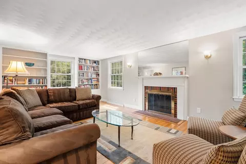 4 Park Ave, Dover, MA 02030 photo 4