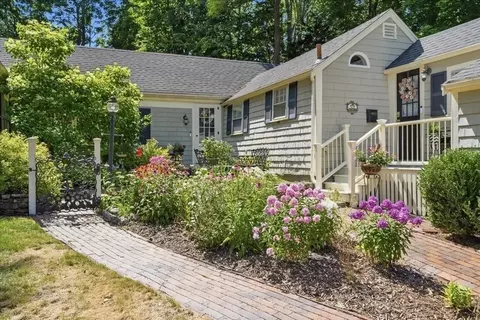 485 Main St, Hingham, MA 02043 photo 2