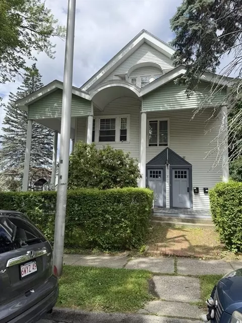 11 Woodford St, Worcester, MA 01604