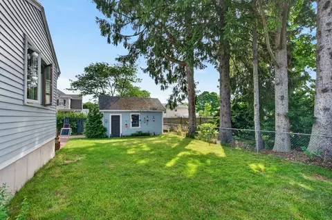 18 Sturtevant St, Beverly, MA 01915 photo 3