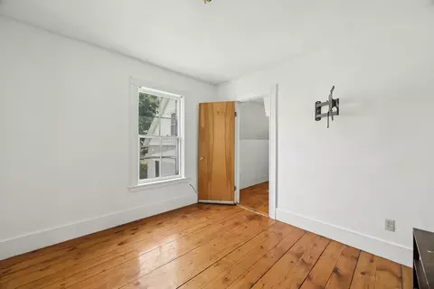 Bedroom - 188 Vernon St, Worcester, MA 01607 photo 4 of 12