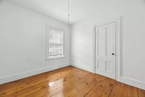 Bedroom - 188 Vernon St, Worcester, MA 01607 photo 8 of 12