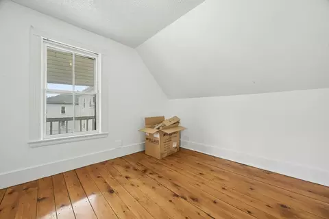 Bedroom - 188 Vernon St, Worcester, MA 01607 photo 11 of 12