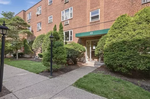49 Colborne Rd #B1, Brighton, MA 02135