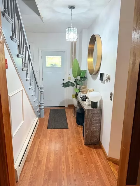 111 Maple St, Gardner, MA 01440 photo 3