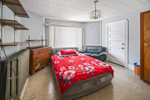 82 Snell St, Fall River, MA 02721 photo 5