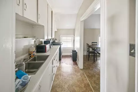 82 Snell St, Fall River, MA 02721 photo 11