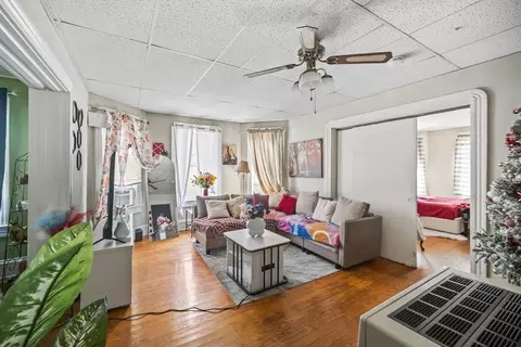 82 Snell St, Fall River, MA 02721 photo 9