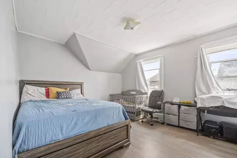 82 Snell St, Fall River, MA 02721 photo 17