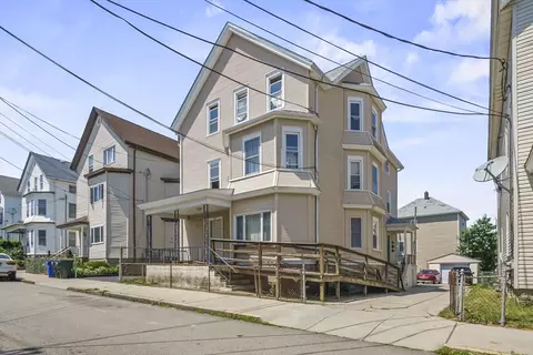 82 Snell St, Fall River, MA 02721 photo 1