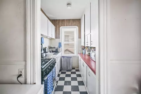 82 Snell St, Fall River, MA 02721 photo 7