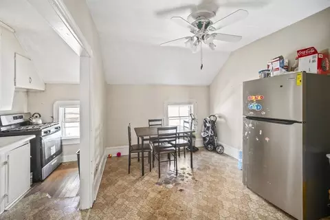 82 Snell St, Fall River, MA 02721 photo 15