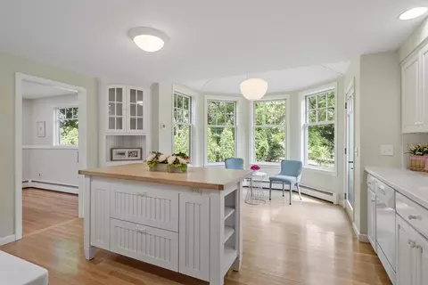 7 Minuteman Rd, Acton, MA 01720 photo 4