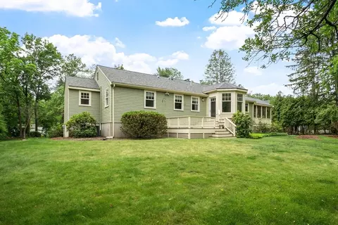 7 Minuteman Rd, Acton, MA 01720 photo 2