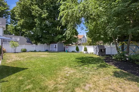 Exterior - 33 Bryant St, Wakefield, MA 01880 photo 4 of 8