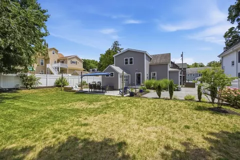 Exterior - 33 Bryant St, Wakefield, MA 01880 photo 3 of 8