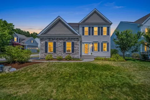 14 Autumn Ridge Dr, Hopkinton, MA 01748