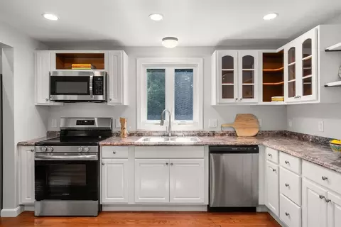63 Conlyn Ave, Franklin, MA 02038 photo 7