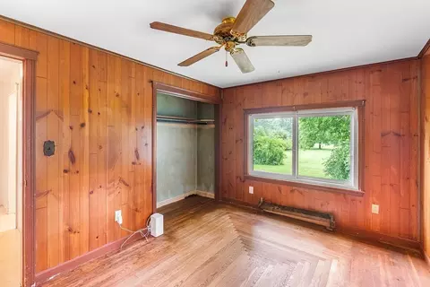 Bedroom - 31 Conway St, Worcester, MA 01607 photo 7 of 8