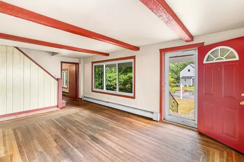 Living - 31 Conway St, Worcester, MA 01607 photo 3 of 7
