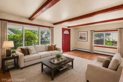 Living - 31 Conway St, Worcester, MA 01607 photo 1 of 7
