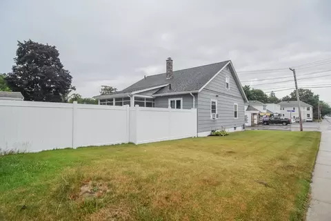 Exterior - 2 Lamb St, Attleboro, MA 02703 photo 4 of 9