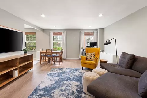 17 Bowdoin St #4-C, Boston, MA 02114