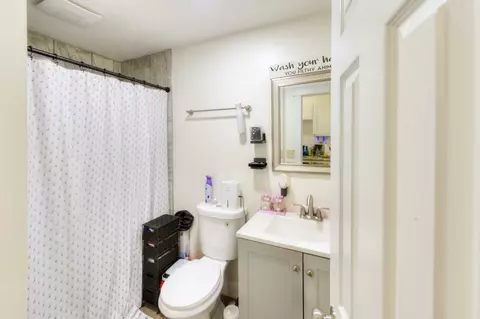 Bath - 71 Esther St, Worcester, MA 01607 photo 2 of 3