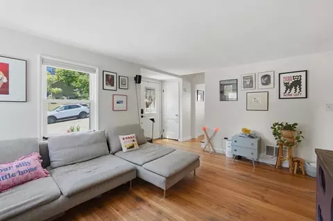 29 Magee St, Boston, MA 02136 photo 5