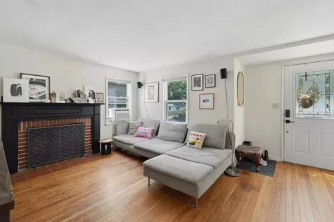 29 Magee St, Boston, MA 02136 photo 4