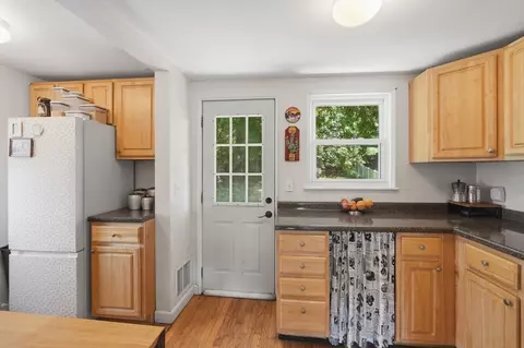 29 Magee St, Boston, MA 02136 photo 7