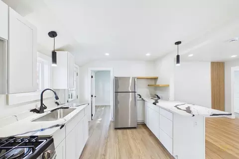 Kitchen - 6 Pinehurst Dr, Wareham, MA 02571 photo 2 of 2